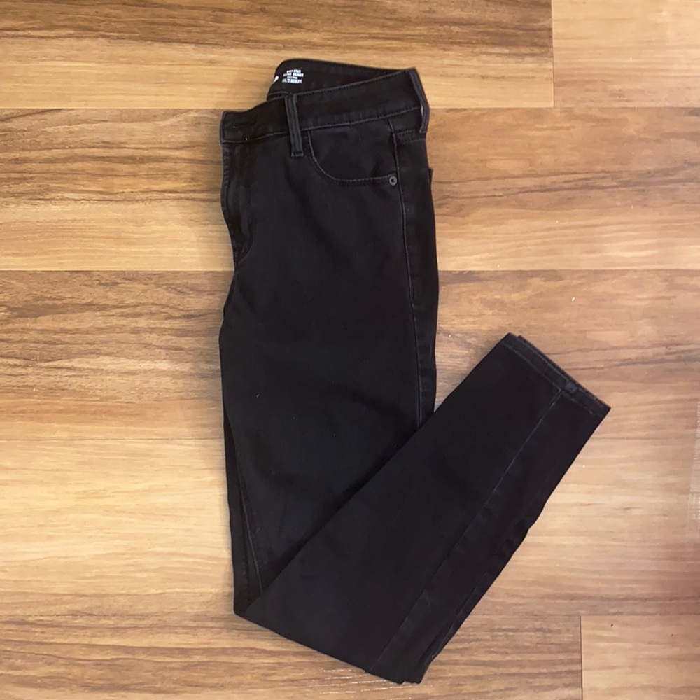 Old Navy Rockstar Super Skinny Jeans, Size 6